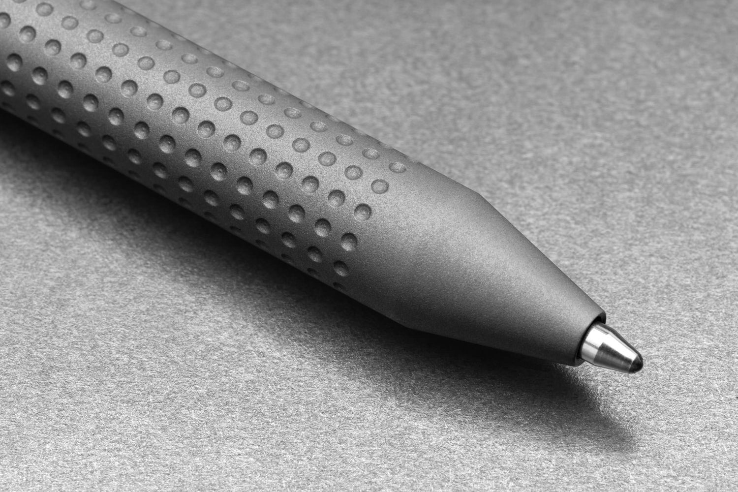 The tip of the Bolen titanium twist pen.