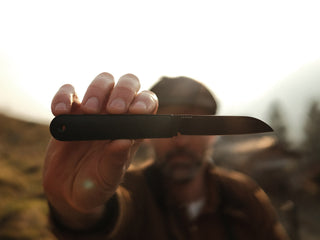 the wayland barlow knife in hand